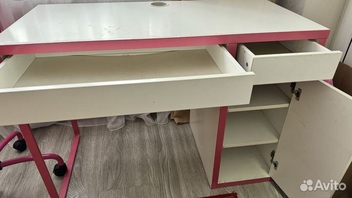Письменный стол IKEA и стул