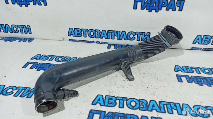 Патрубок интеркулера Volkswagen Passat B7 1K012965