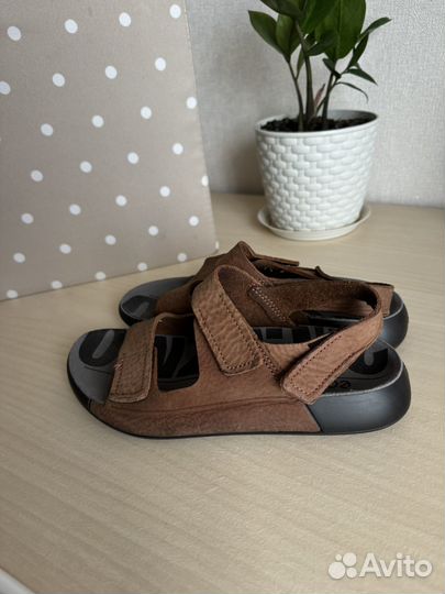 Сандалии ecco 33