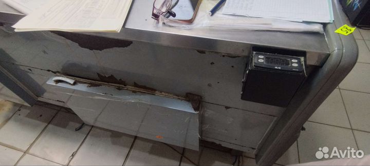 Холодильная витрина бу