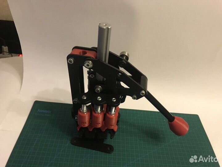 Ручка и фиксатор для ручки для Барсука Б-103;