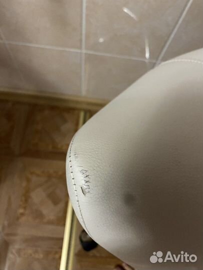 Стул седло для косметолога