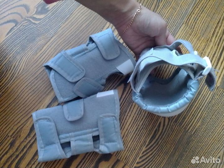 Обручи,комплект:наколенники, налокотники,перчатки