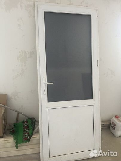 Дверь пластиковая