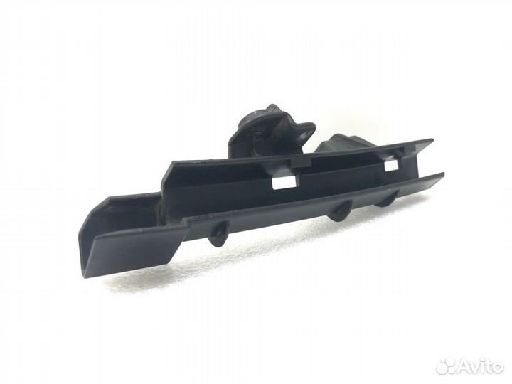 Кронштейн задний правый Bmw X5 E70 2010