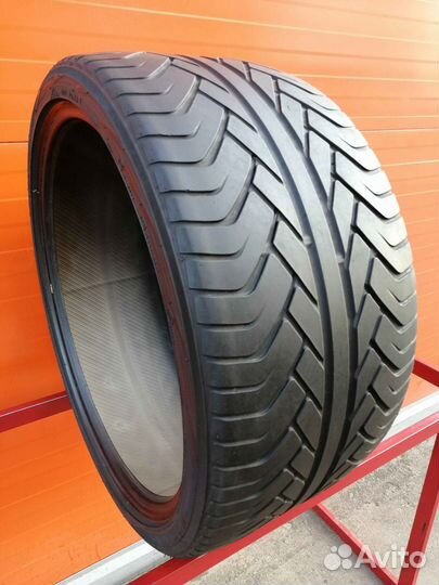 Yokohama Advan ST V802 295/30 R22 106U