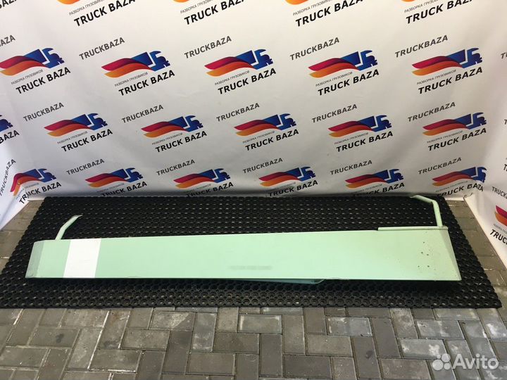 Спойлер кабины левый Renault Magnum