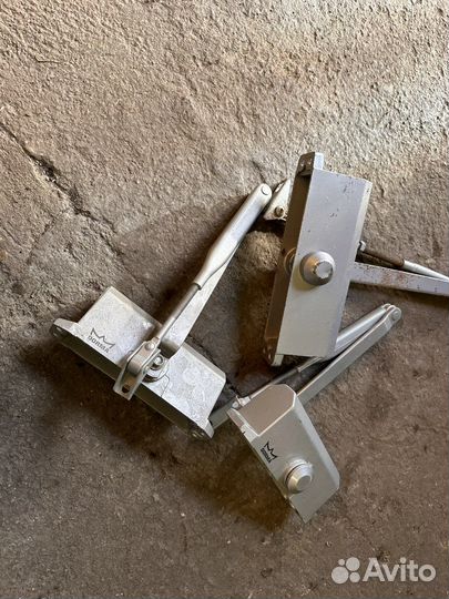 Доводчики двери