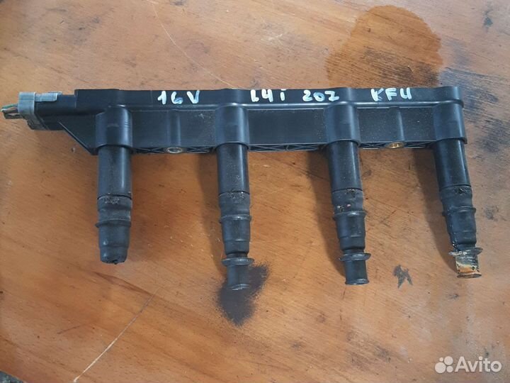 Катушка зажигания Peugeot 207 1.4i