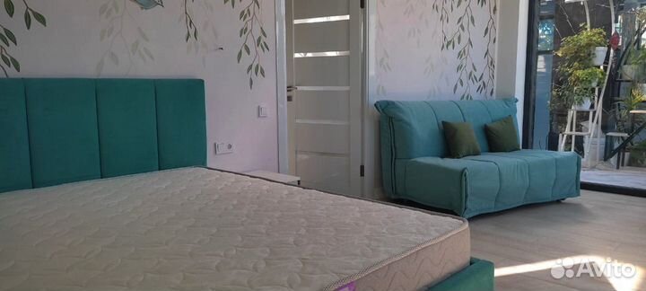 Мягкий диван