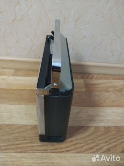 Магнитофон Philips 2205