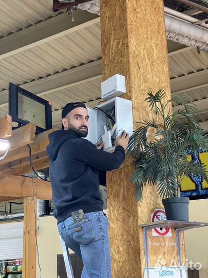 Установка систем видеонаблюдения + домофон