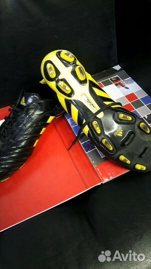 Продаю бутсы профессиональные Адидас