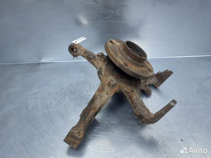 Кулак поворотный передний левый Volkswagen Golf