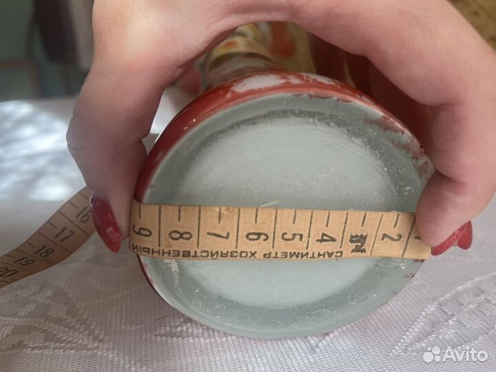 Ваза стеклянная с тонкой талией