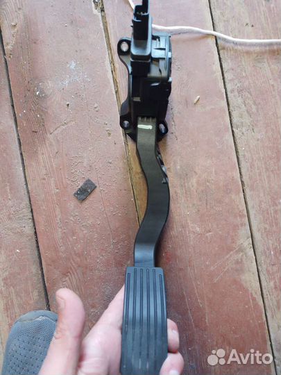 Электронная педаль газа ситроен с 3. 2008 год