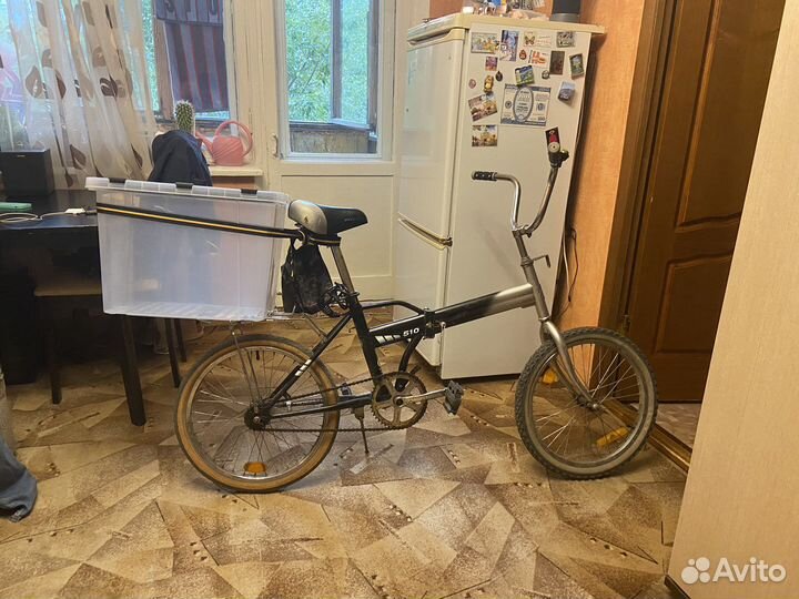 Велосипед с багажником для курьера