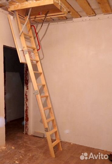 Чердачный люк с лестницей Fakro LWK 60x100x280