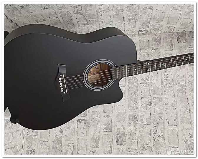 Гитара новая