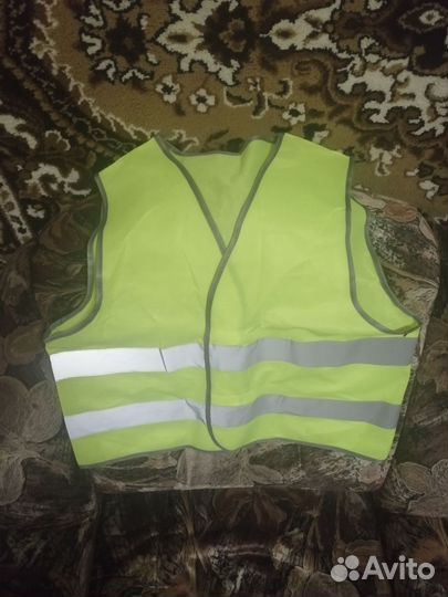 Плащ, куртка дождевик.Жилет сигнальный