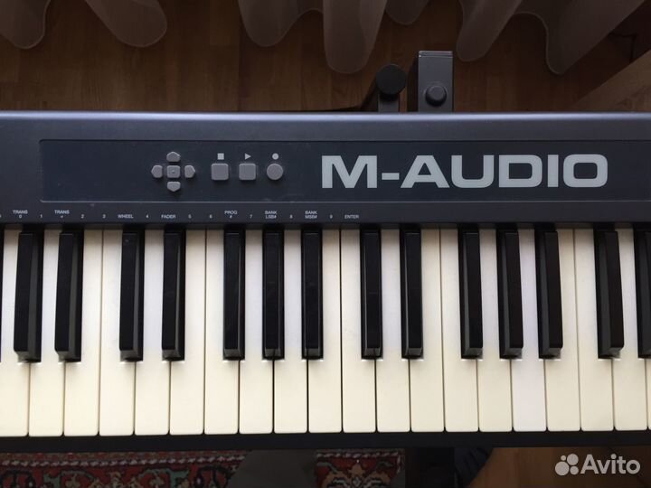 Миди-клавиатура 