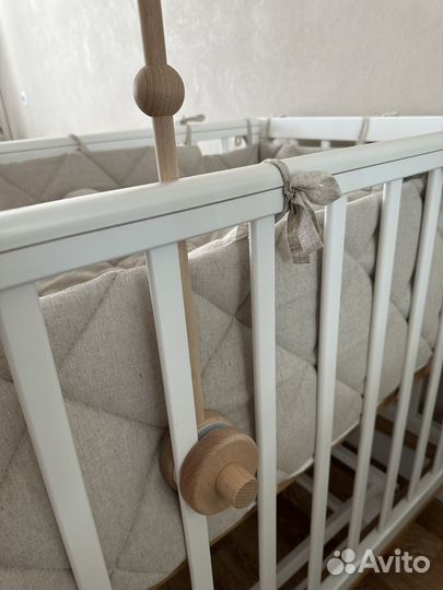 Мобиль на кроватку деревянный