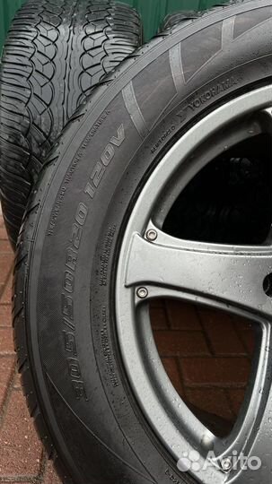 Yokohama Parada Spec-X 305/50 R20 120V
