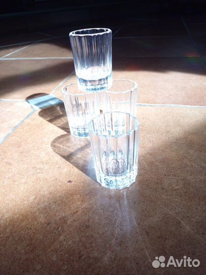 Стопки рюмки стекло