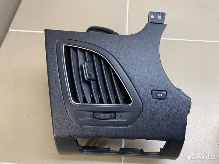 Дефлектор воздушный левый Hyundai Ix35 2.0 D4HA