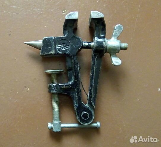 Тиски слесарные и с наковальней СССР