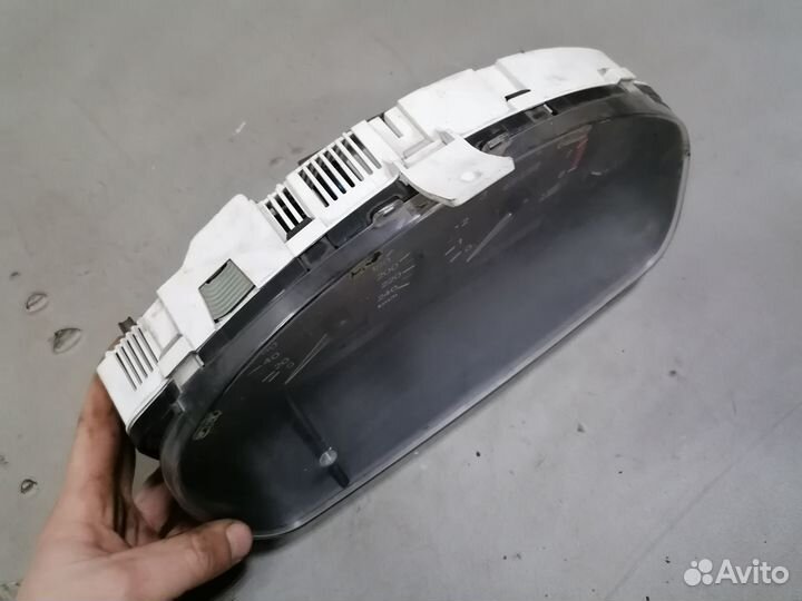 Панель приборов Mitsubishi Carisma (DA) 1999-2003