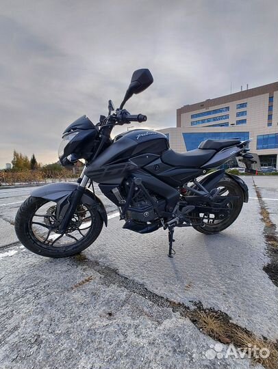 Bajaj Pulsar NS 200 Black Edition
