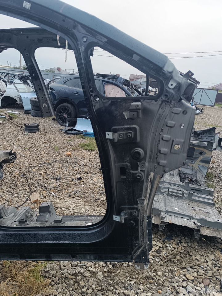 Стойка передней правой двери Voyah Dream Дрим