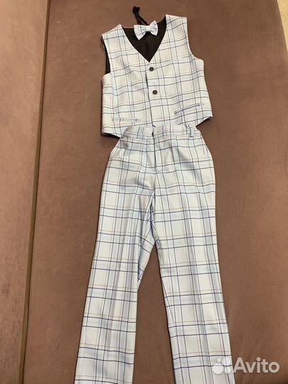 Продается костюм брючный для мальчика