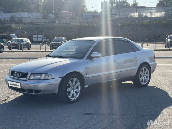 Audi A4 1.8 МТ, 1997, 300 000 км