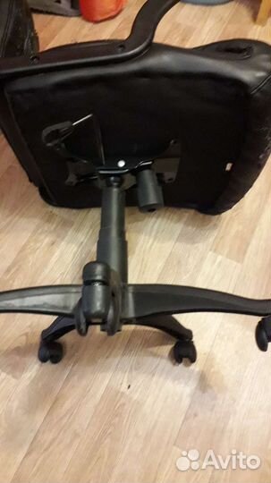 Компьютерное кресло