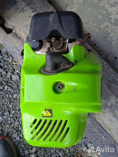 Матор на бензотример 2.5л