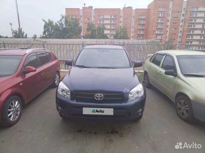 Toyota RAV4 2.0 AT, 2008, 193 000 км