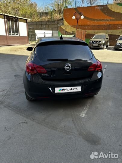 Opel Astra 1.6 AT, 2010, 215 000 км