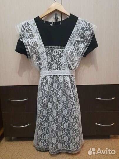 Белый школьный фартук