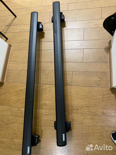 Автомобильный багажник на крышу Thule