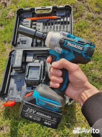 Аккумуляторный гайковерт makita 350н.м. с набором