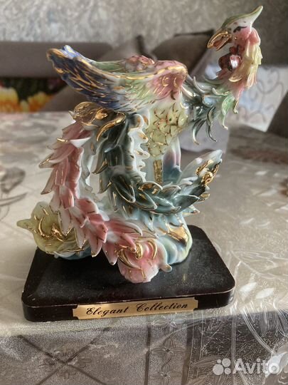 Статуэтка фарфор
