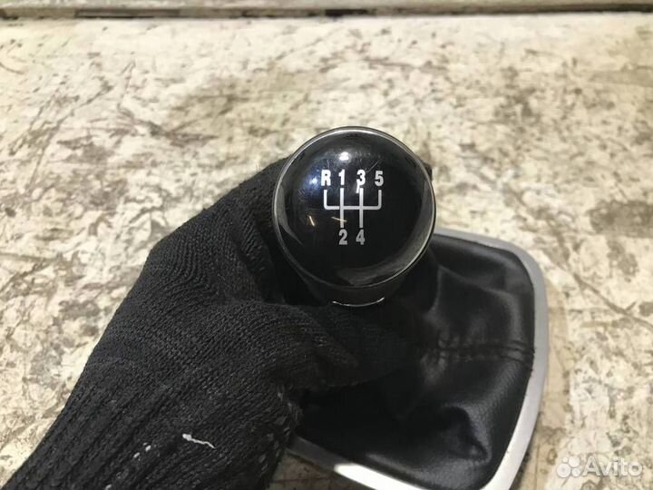 Чехол кулисы VW Polo Sedan