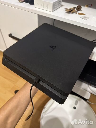 Sony PS4 slim 1tb