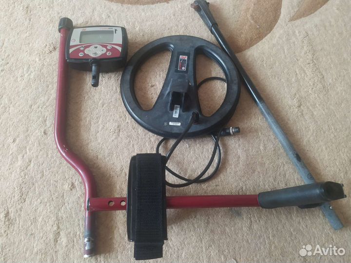 Металлоискатель Minelab X-Terra 505