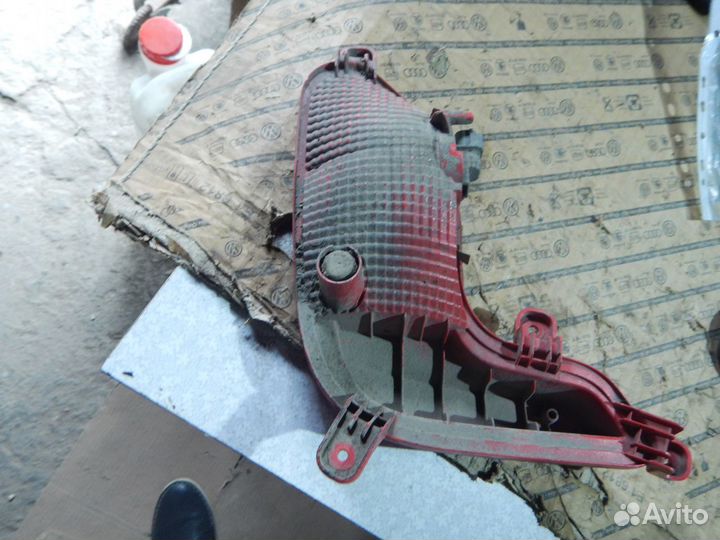 Фонарь в бампер задний левый Kia Rio 4 седан