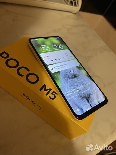 Телефон poco m5