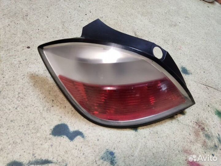 Фонарь задний левый Opel Astra H