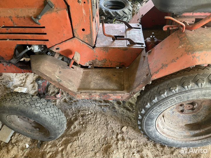 Мини-трактор КУРГАНМАШЗАВОД КМЗ-012, 1990